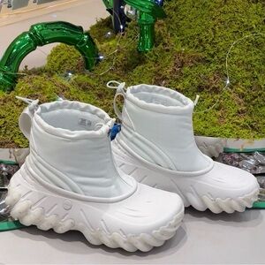 CROCS Unisex Echo Shield White Textured Footwear NWOT